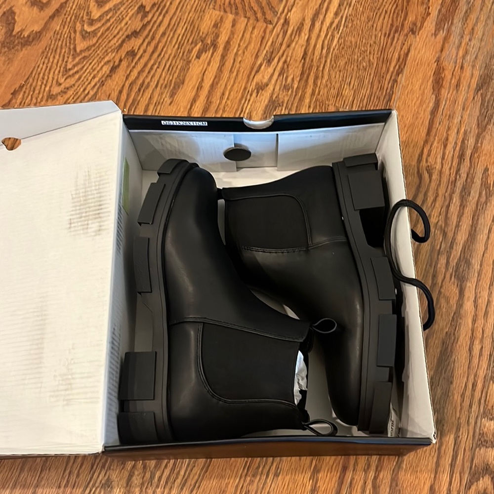 shu shop boots